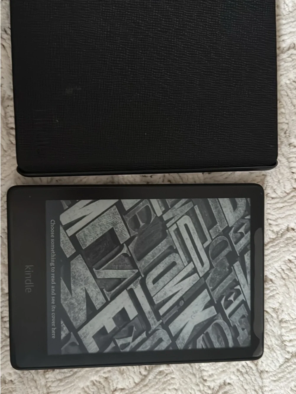 Kindle Paperwhite (11th Gen, 2021) – 6.8” Screen, Warm Light, Like New - Picture 3 of 4